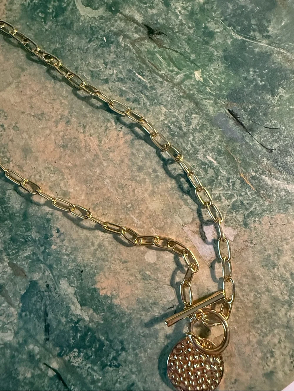 Source Unknown Gold Hammered Disc Toggle Link Necklace